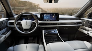 2026 Lincoln Lincoln Aviator Internal Image 2